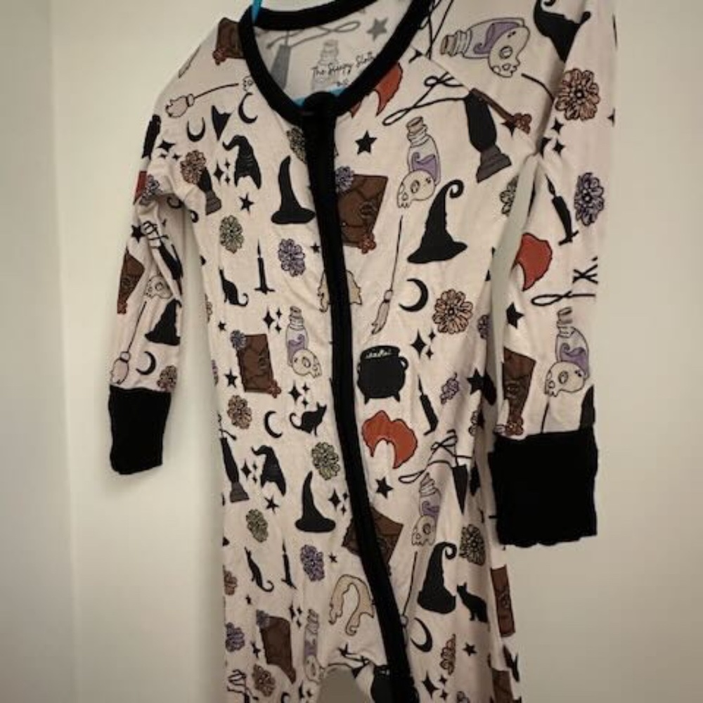 The Sleepy Sloth Hocus Pocus Theme PJ's